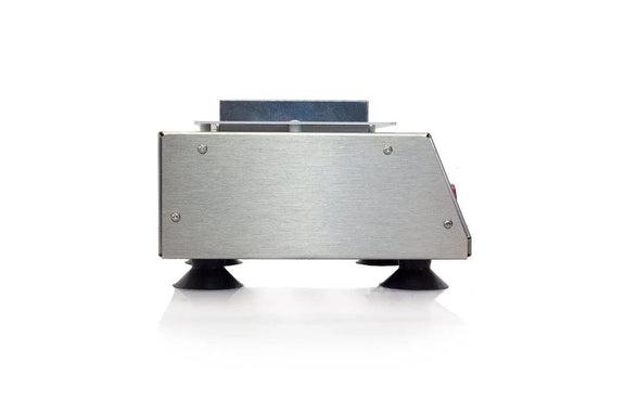 Side view of dry block heater